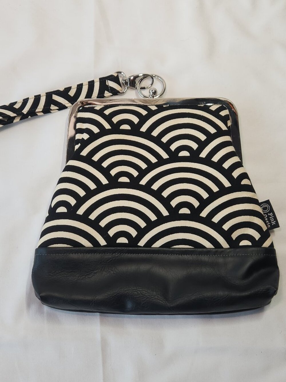 PINK OASIS Sydney Australia Wristlet / Crossbody**